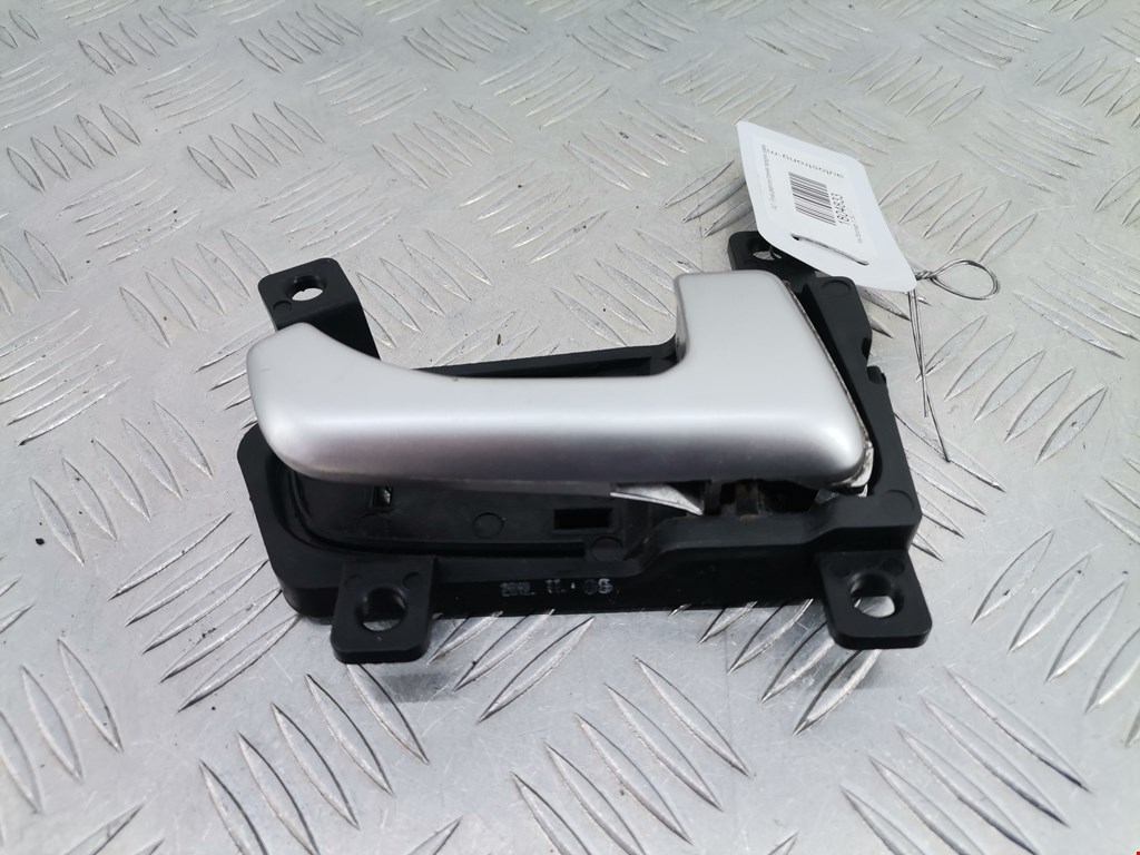 Ручка дверная передняя внутренняя правая KIA Sportage III 2010-2015