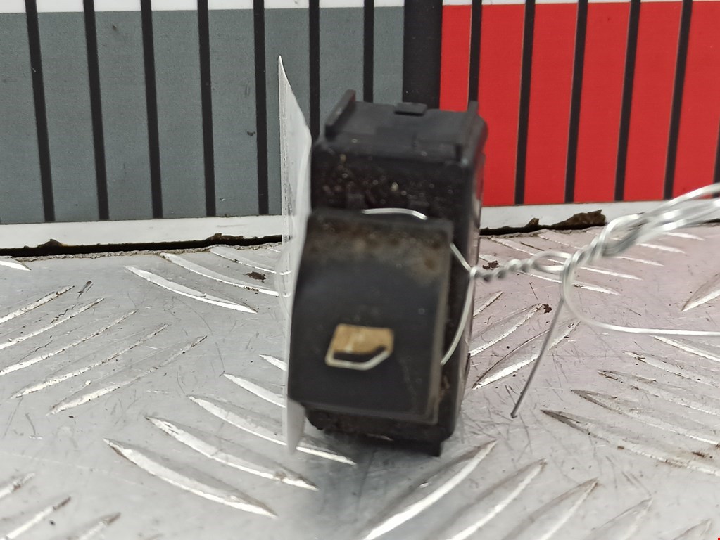 Кнопка стеклоподъемника CITROEN C4 II 2010-н.в.