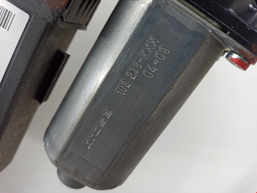 Стеклоподъемник задний правый AUDI A4 B6 2001-2005