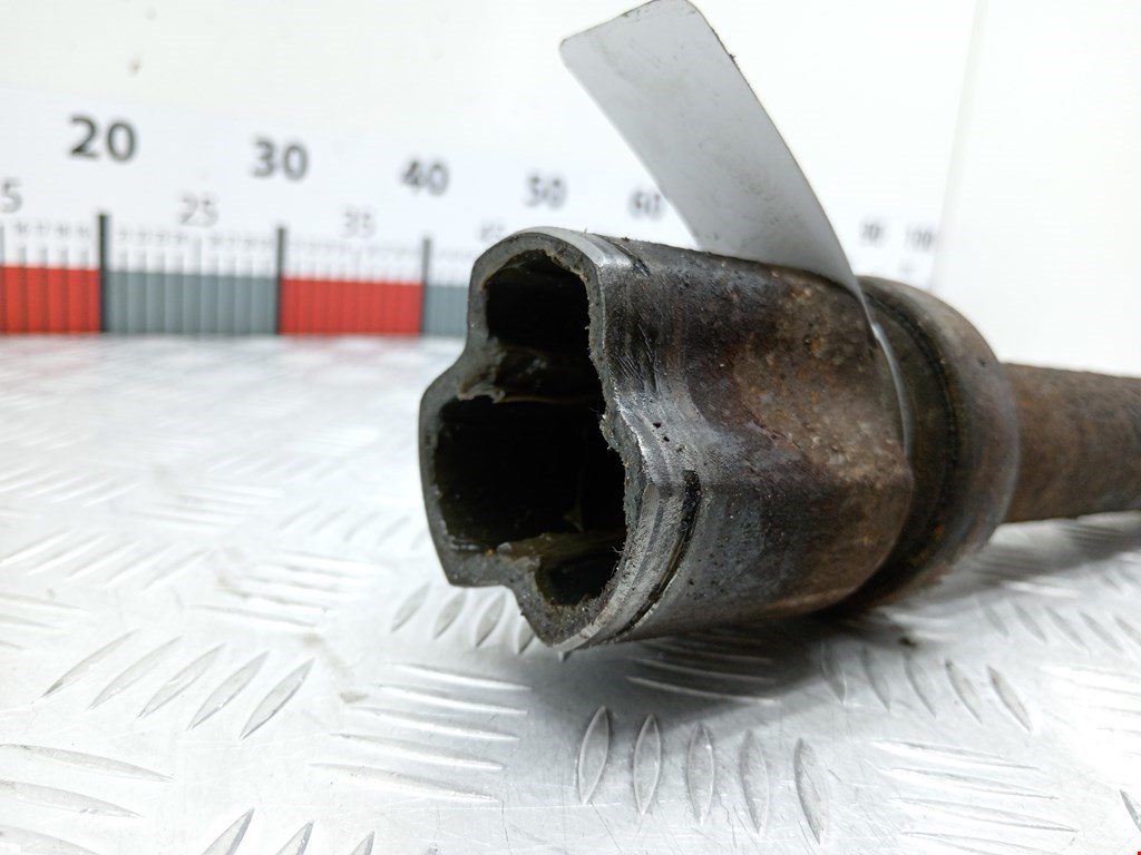 Полуось (привод, приводной вал) передняя правая FORD Fiesta 2008-2012