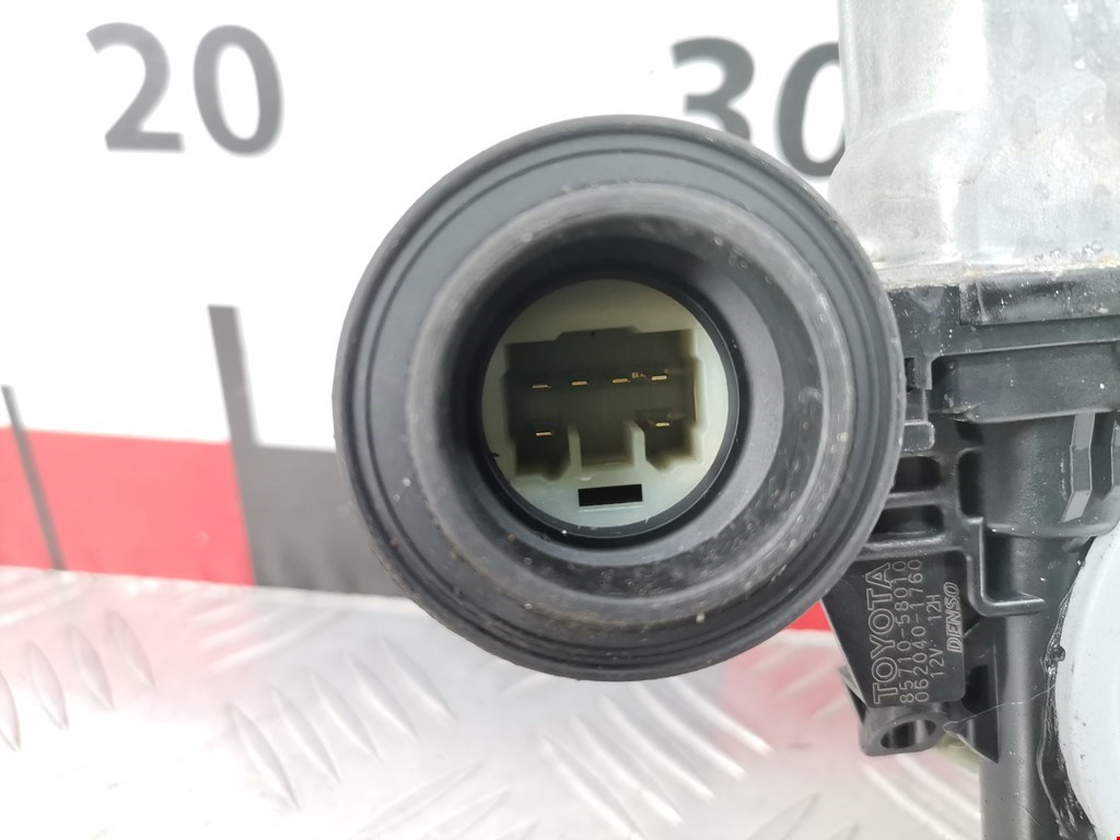 Стеклоподъемник передний правый TOYOTA Prius II XW20 2003-2012