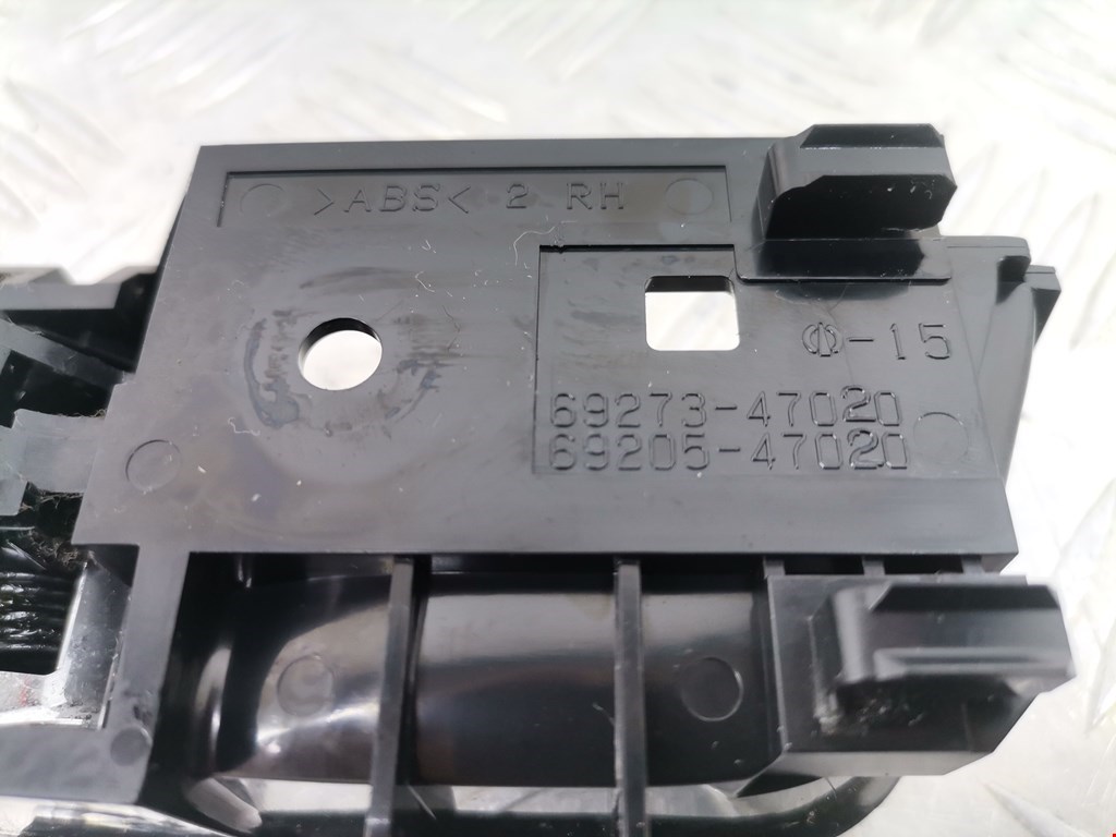 Ручка дверная передняя внутренняя правая TOYOTA Prius II XW20 2003-2012