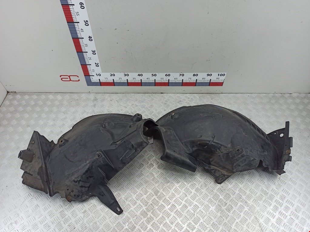 Локер (подкрылок) передний левый MERCEDES-BENZ C-Class C-klasse W204 2007-2015