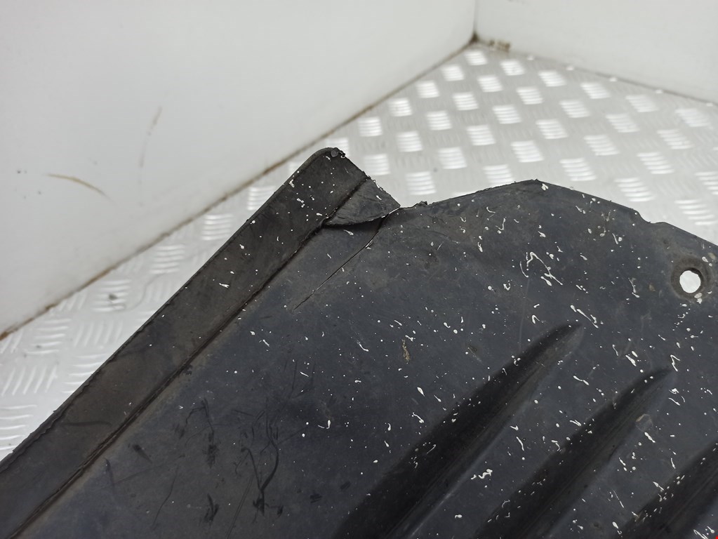 Локер (подкрылок) передний левый MERCEDES-BENZ C-Class C-klasse W204 2007-2015