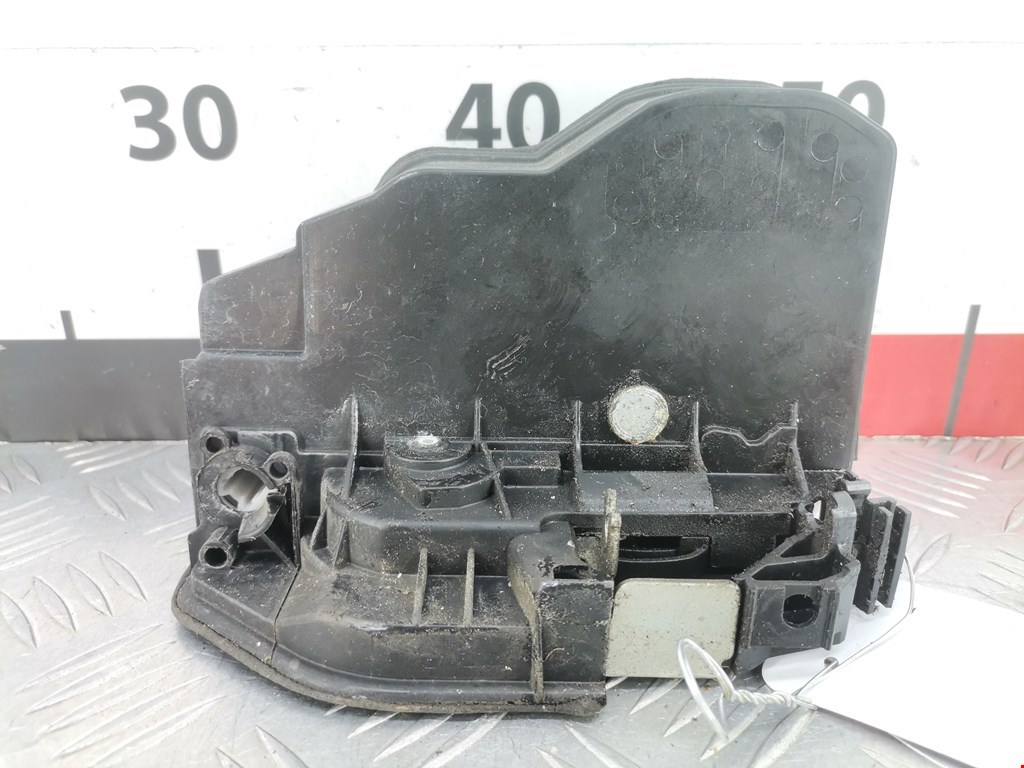 Замок двери передней правой BMW 5er 5 серия F10/F11/F07 2009-2017