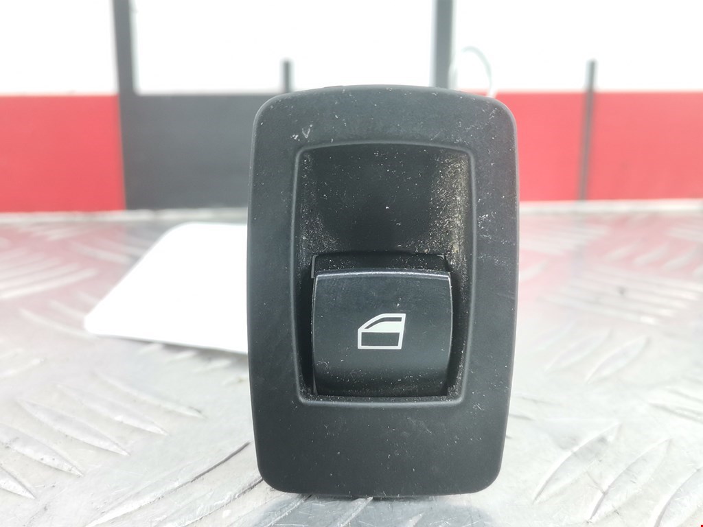 Кнопка стеклоподъемника BMW 3er E90/E91 2005-2012