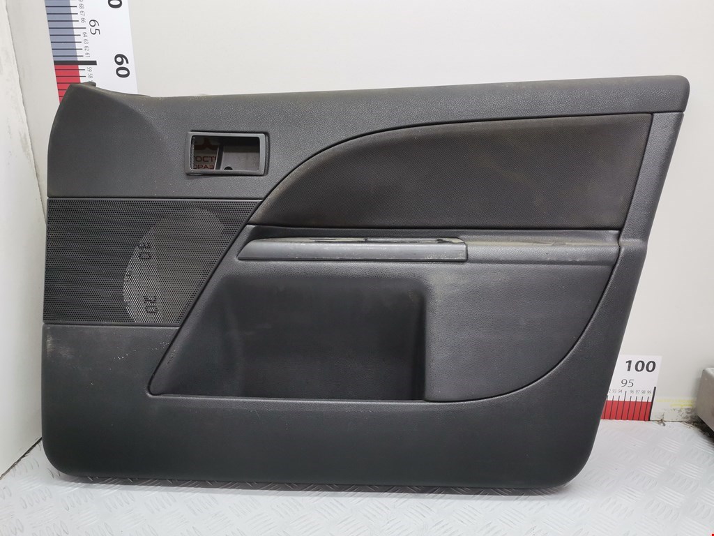 Обшивка двери передняя правая FORD Mondeo III 2000-2007
