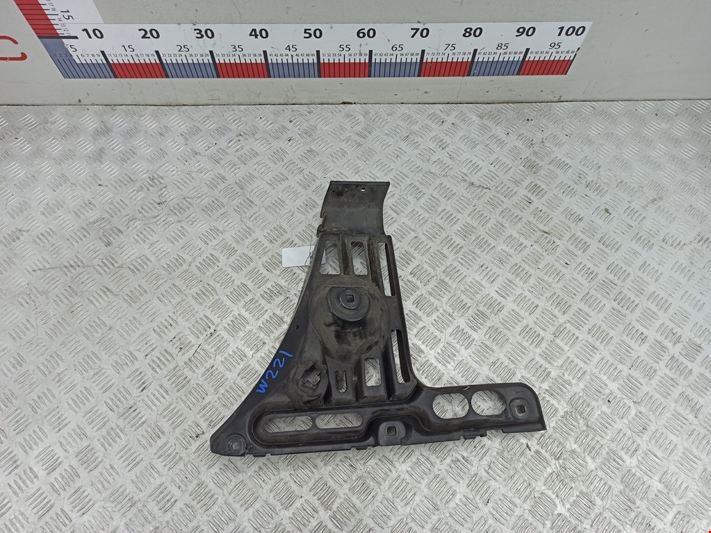 Кронштейн заднего бампера левый правый BMW 6er E63/E64 2003-2011