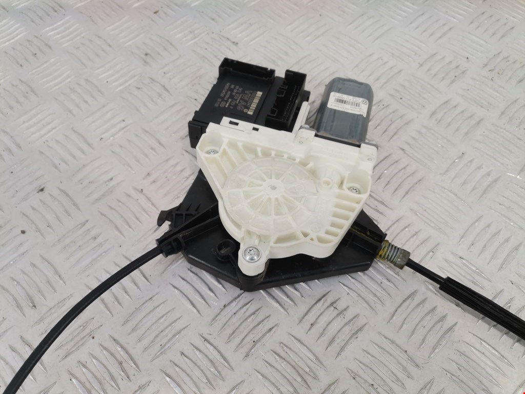 Стеклоподъемник передний правый VOLKSWAGEN Passat CC 2008-2017