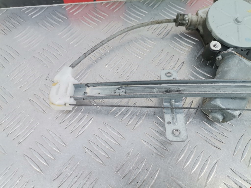 Стеклоподъемник задний правый HONDA CR-V II 2002-2007