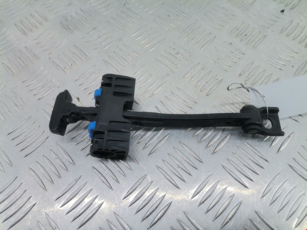 Ограничитель открывания двери AUDI A4 B8 2007-2015