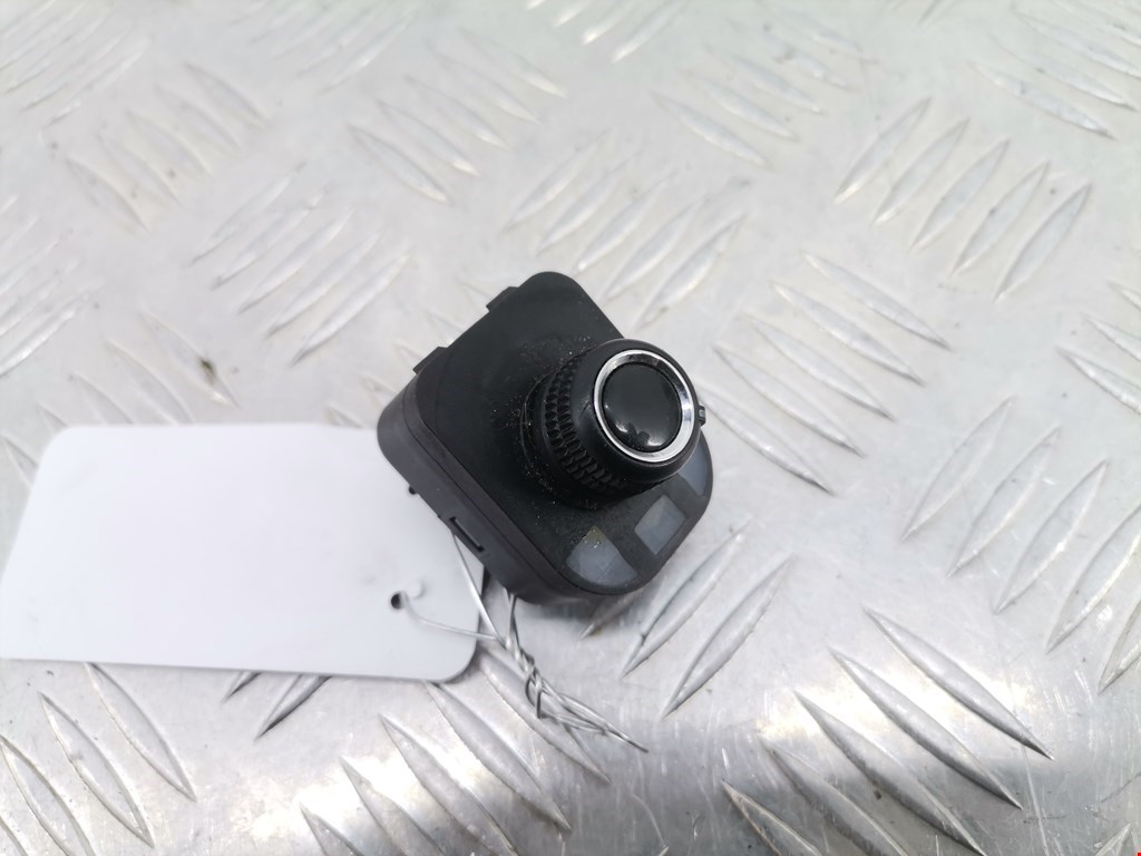 Блок управления зеркалами AUDI A4 B8 2007-2015