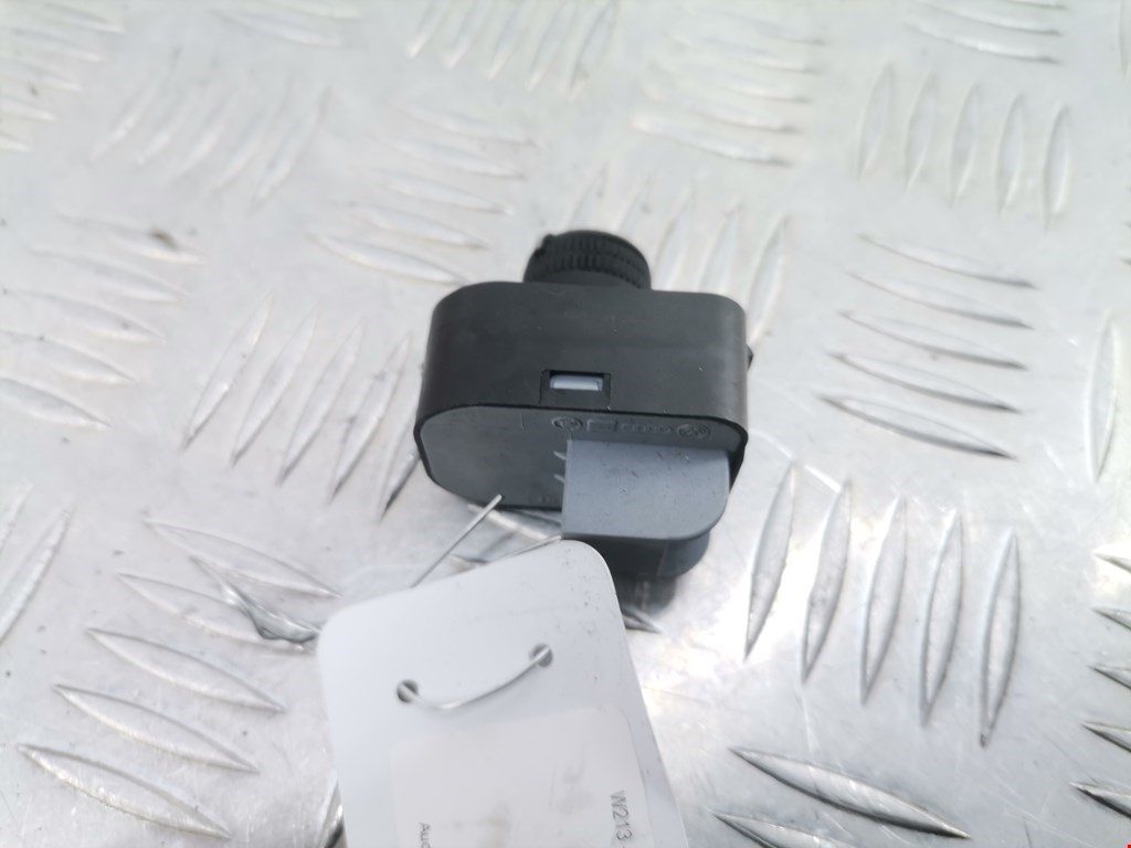 Блок управления зеркалами AUDI A4 B8 2007-2015