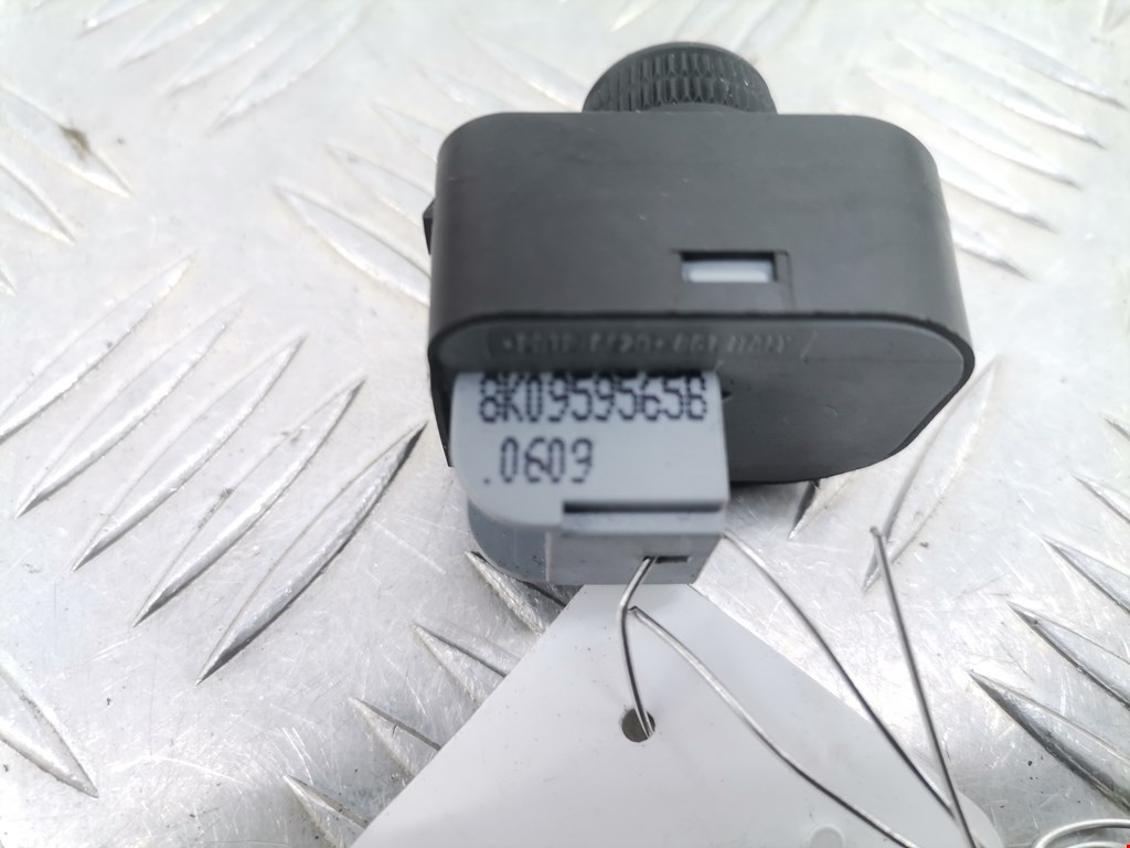 Блок управления зеркалами AUDI A4 B8 2007-2015