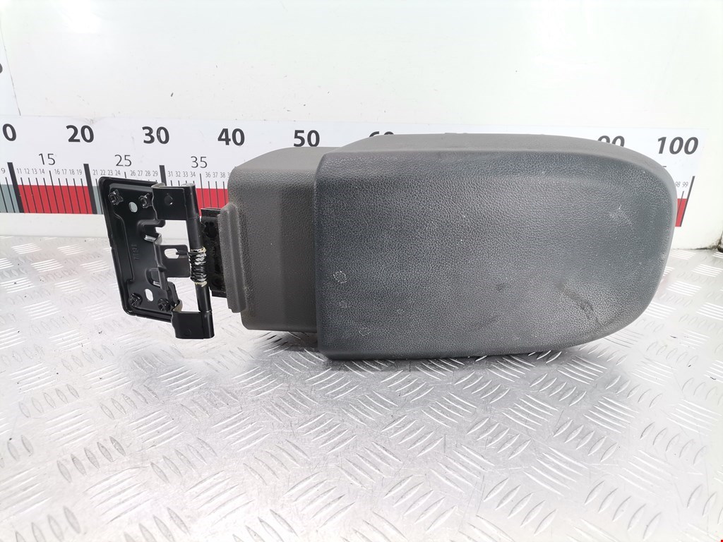 Подлокотник в салон FORD Kuga 2008-2012