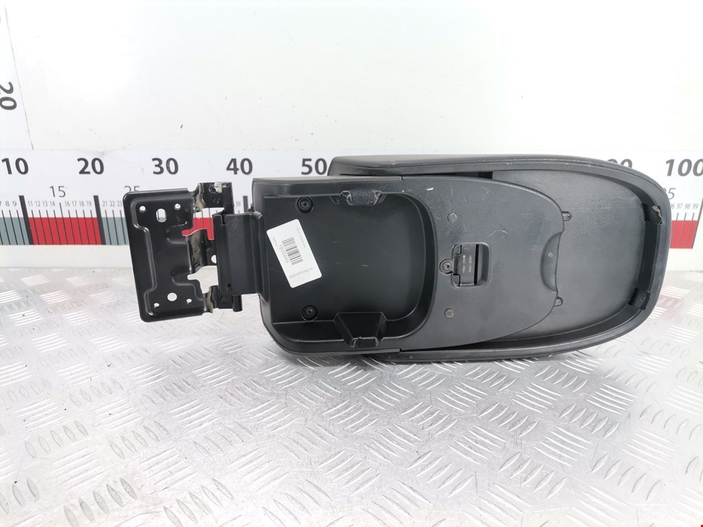 Подлокотник в салон FORD Kuga 2008-2012