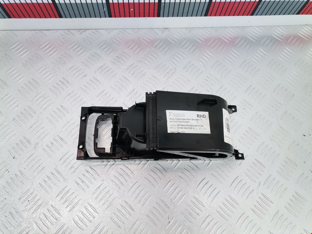 Подстаканник FORD Kuga 2008-2012