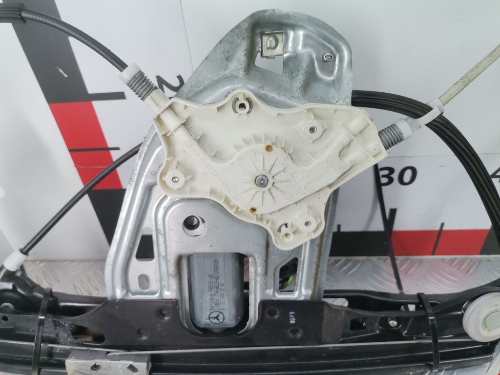 Стеклоподъемник передний правый MERCEDES-BENZ CLC-Class CL203 2008-2011