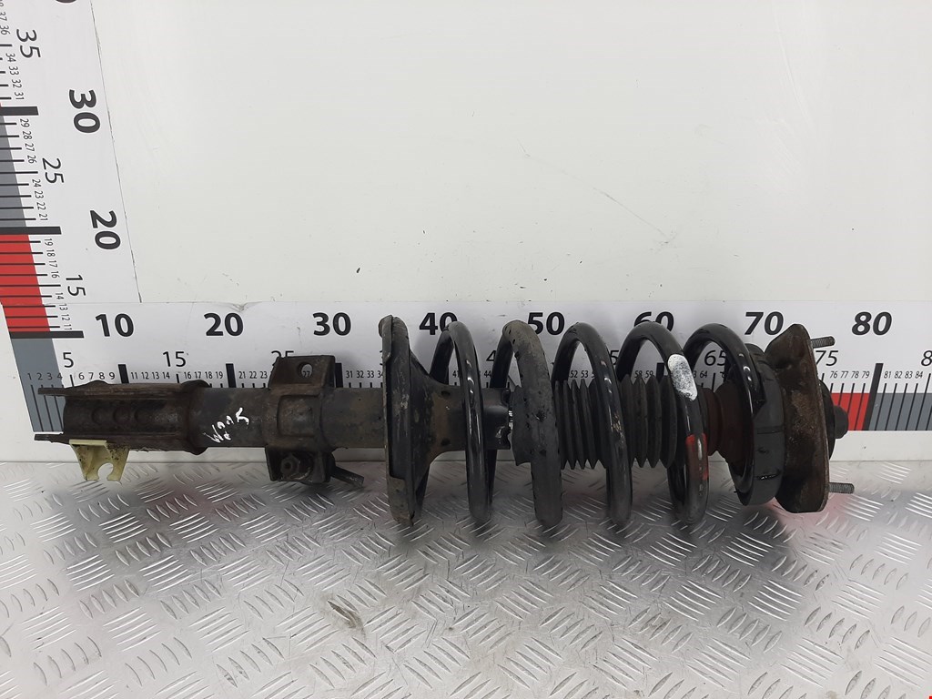 Стойка амортизатора переднего правого Volvo XC90 1 (2002-2014)