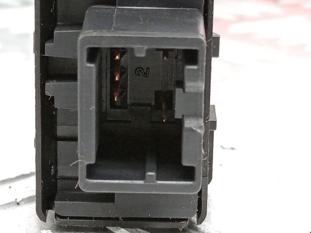 Кнопка центрального замка NISSAN Navara III D40 2005-2015