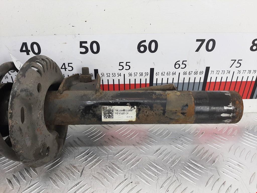 Амортизатор передний правый AUDI A3 8P 2003-2013