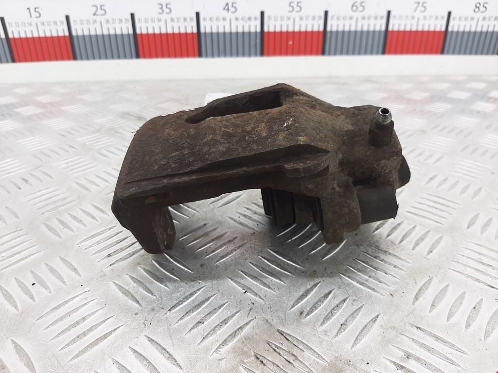 Суппорт передний левый AUDI A3 8P 2003-2013