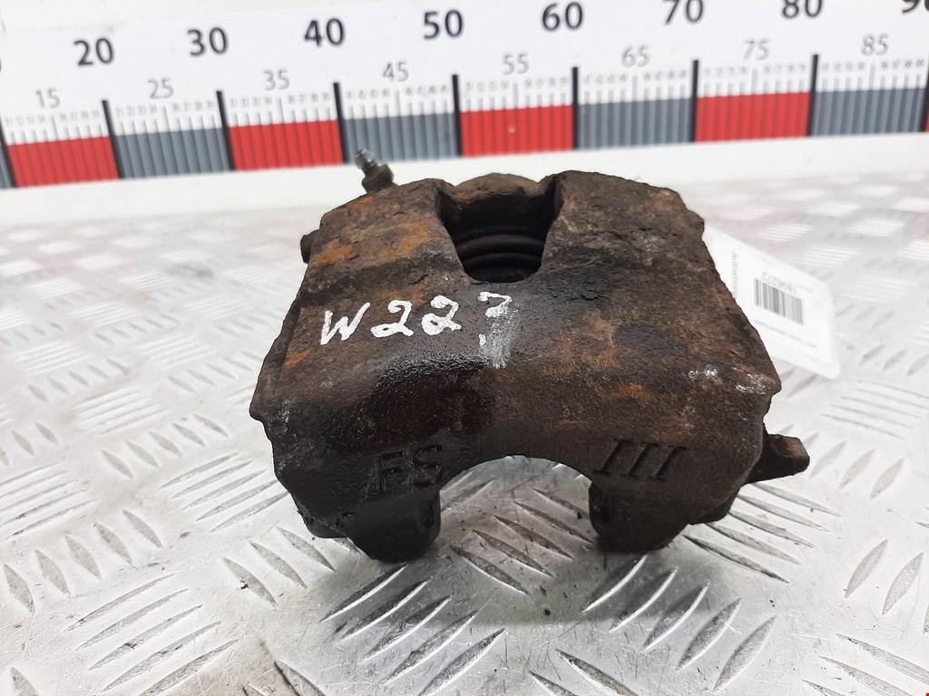 Суппорт передний правый AUDI A3 8P 2003-2013