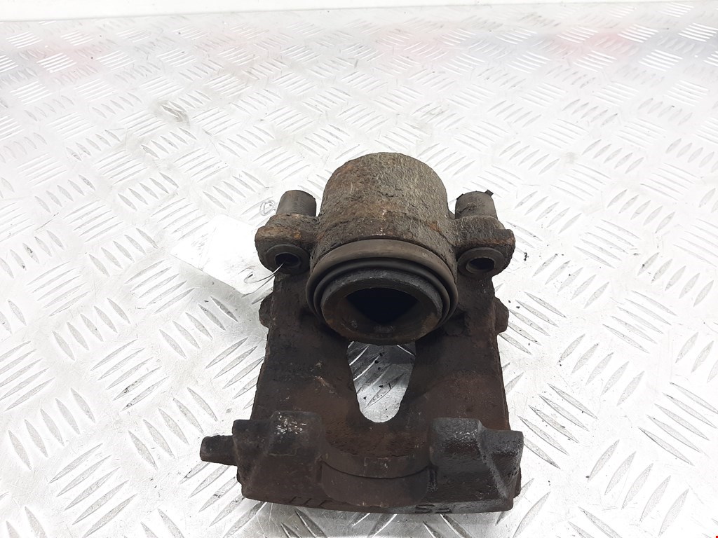 Суппорт передний правый AUDI A3 8P 2003-2013