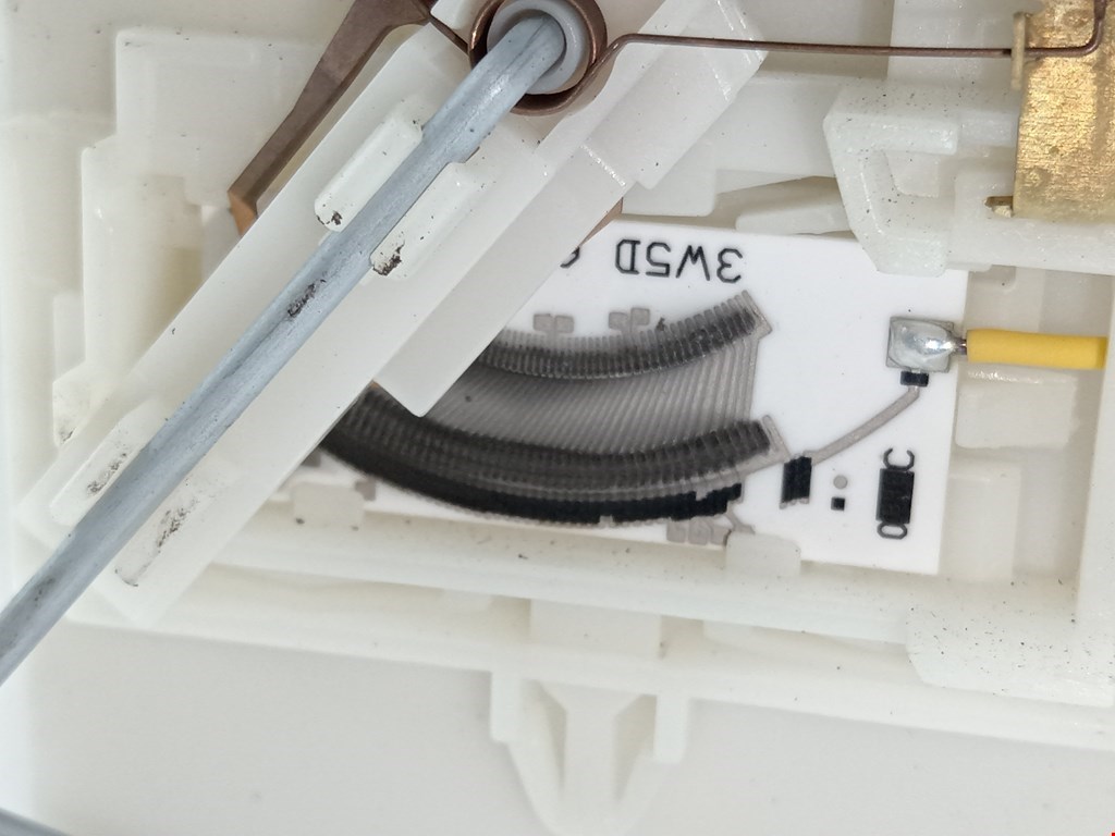 Насос топливный (электрический) FORD Fiesta 2008-2012