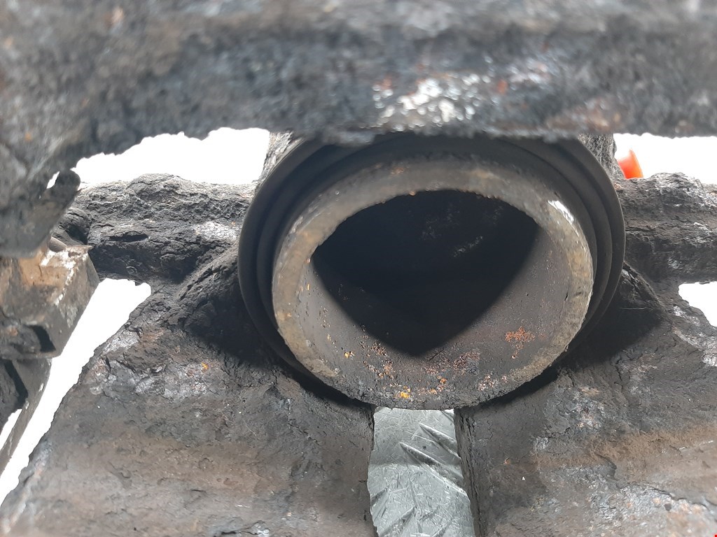 Суппорт передний правый PEUGEOT 807 2002-2014