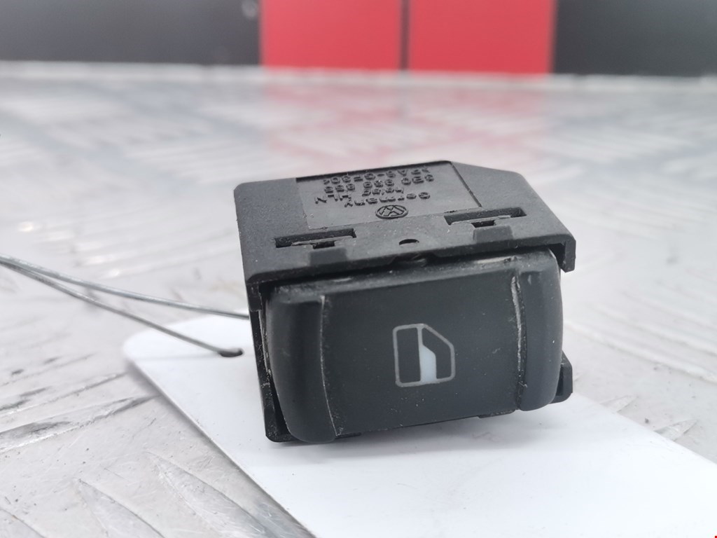 Кнопка стеклоподъемника Skoda Octavia 1U (1996-2010)