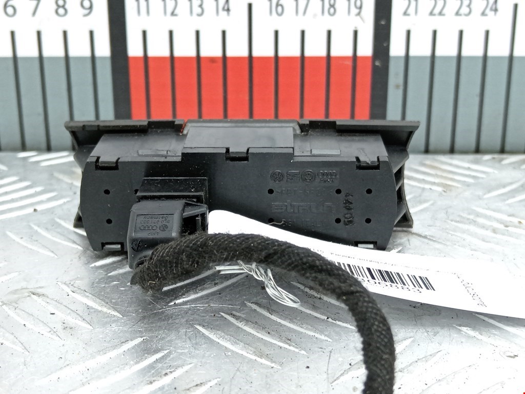Кнопка антипробуксовочной системы VOLKSWAGEN Touareg 2002-2010