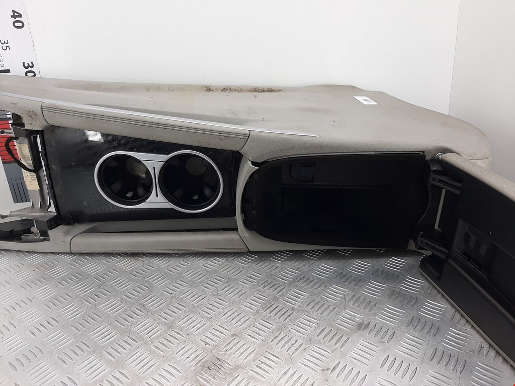 Подлокотник в салон MERCEDES-BENZ M-Class W164 ML 2005-2011