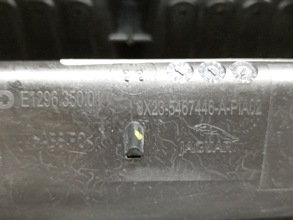 Дефлектор воздушный JAGUAR XF X250 2007-2015