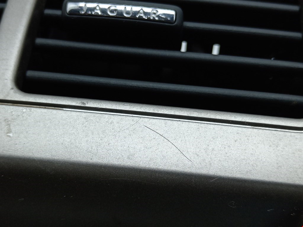 Дефлектор воздушный JAGUAR XF X250 2007-2015