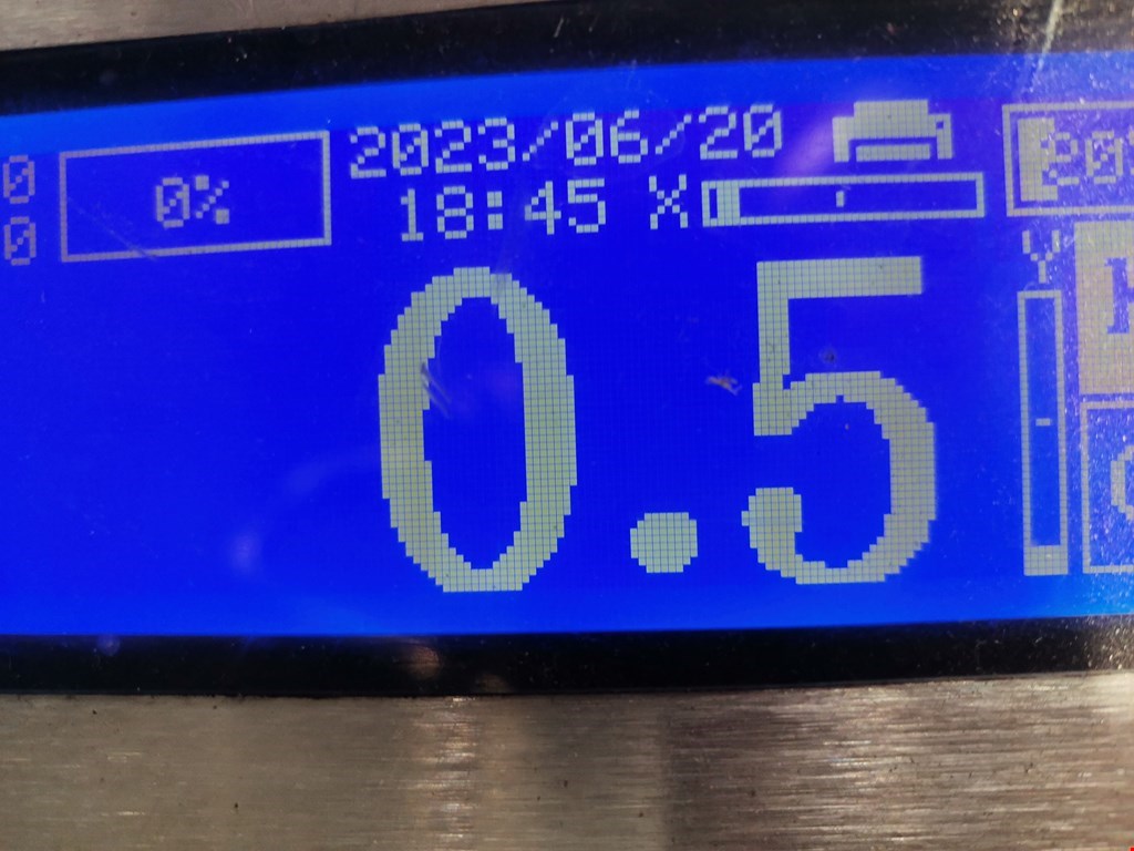 Кронштейн заднего бампера центральный VOLKSWAGEN Touareg 2002-2010