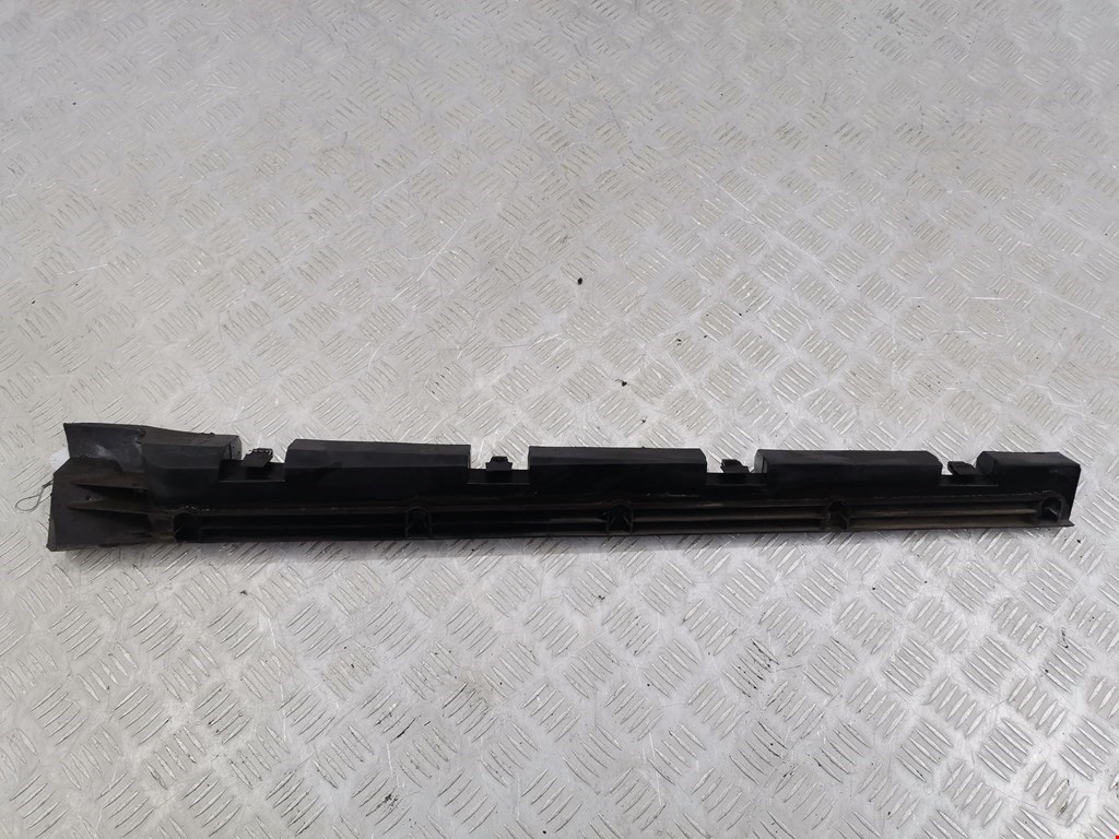 Кронштейн (крепление) порога Mercedes ML-Class (W164) (2005-2011)