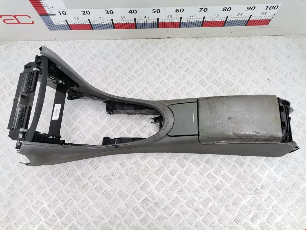 Подлокотник в салон MERCEDES-BENZ CLS-Class C219 2004-2010