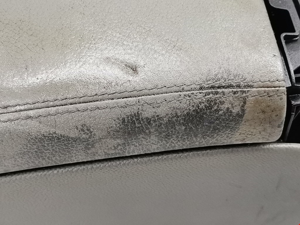 Подлокотник в салон MERCEDES-BENZ CLS-Class C219 2004-2010