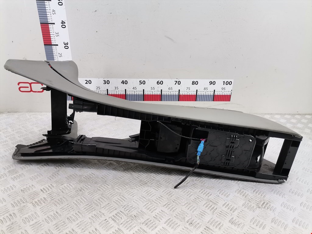 Подлокотник в салон MERCEDES-BENZ CLS-Class C219 2004-2010