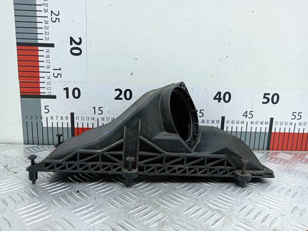 Корпус воздушного фильтра AUDI A4 B8 2007-2015