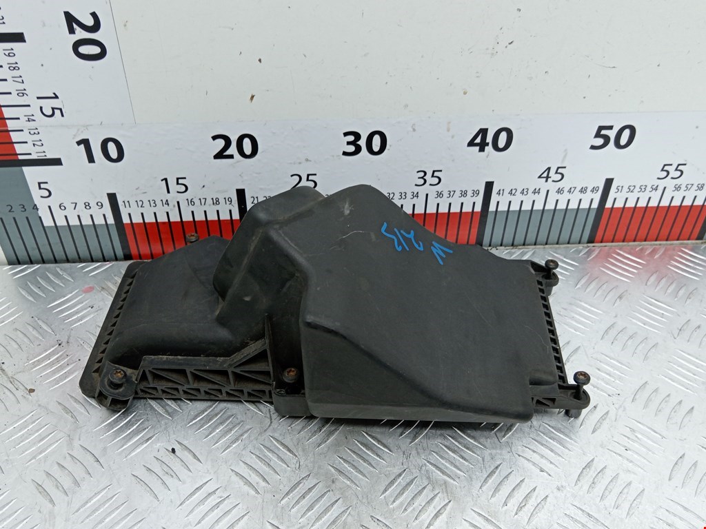 Корпус воздушного фильтра AUDI A4 B8 2007-2015