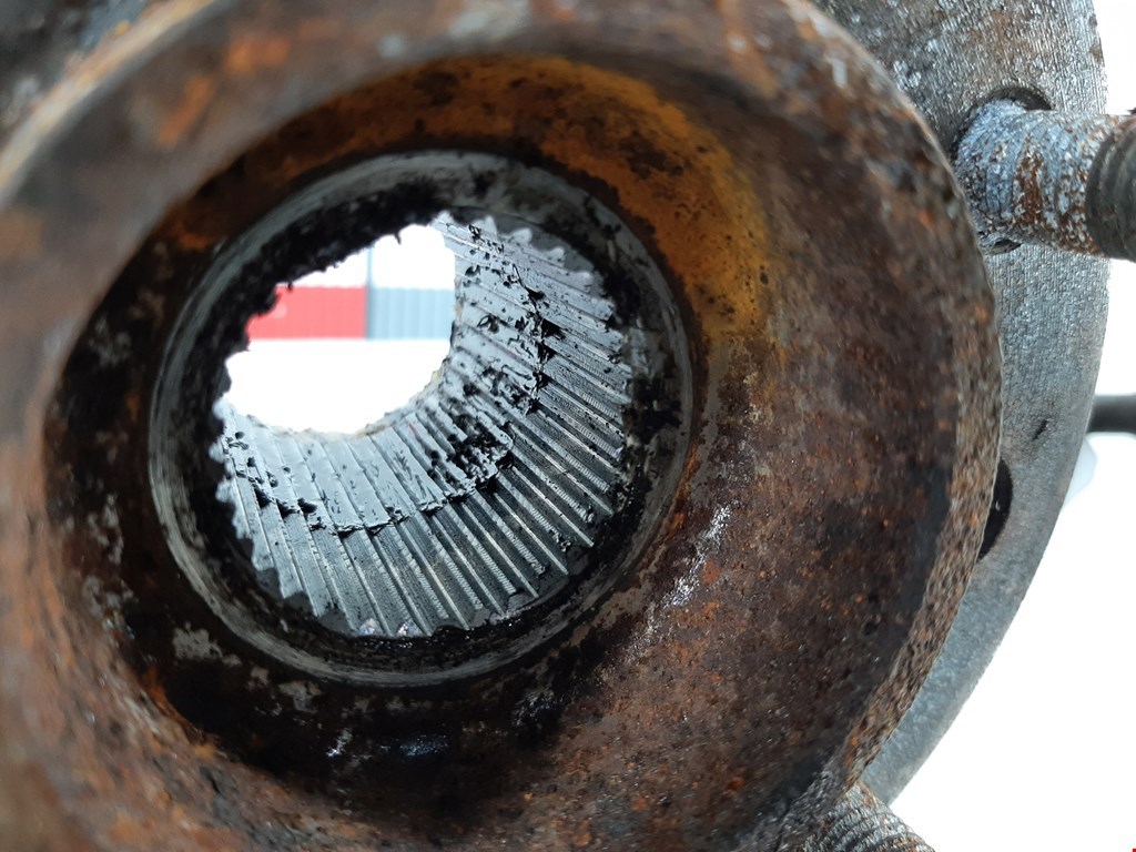 Ступица передняя правая CHRYSLER 300 M 300M 1998-2004