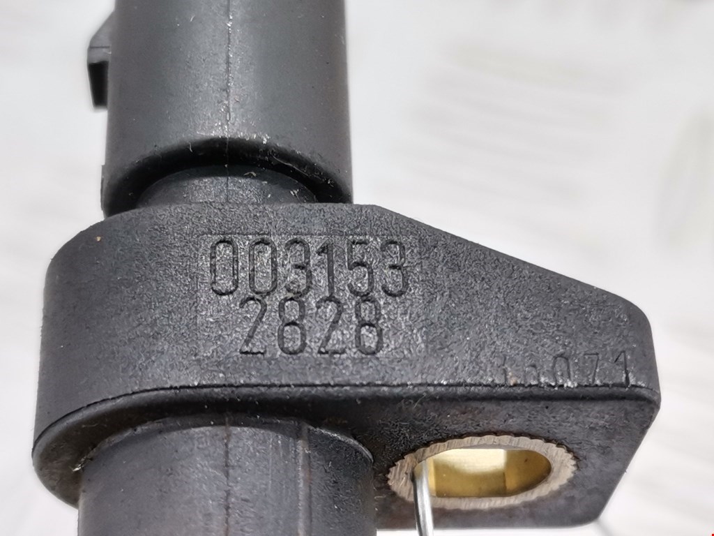 Датчик положения коленвала MERCEDES-BENZ C-Class C-klasse W204 2007-2015