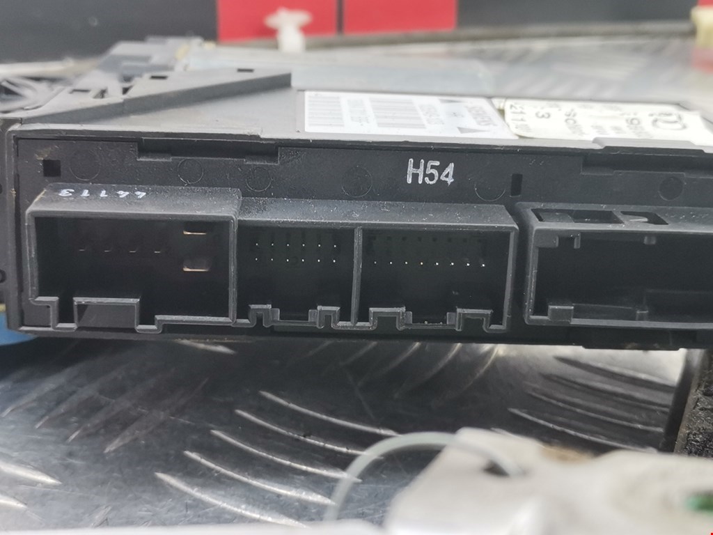 Стеклоподъемник задний правый AUDI A4 B6 2001-2005