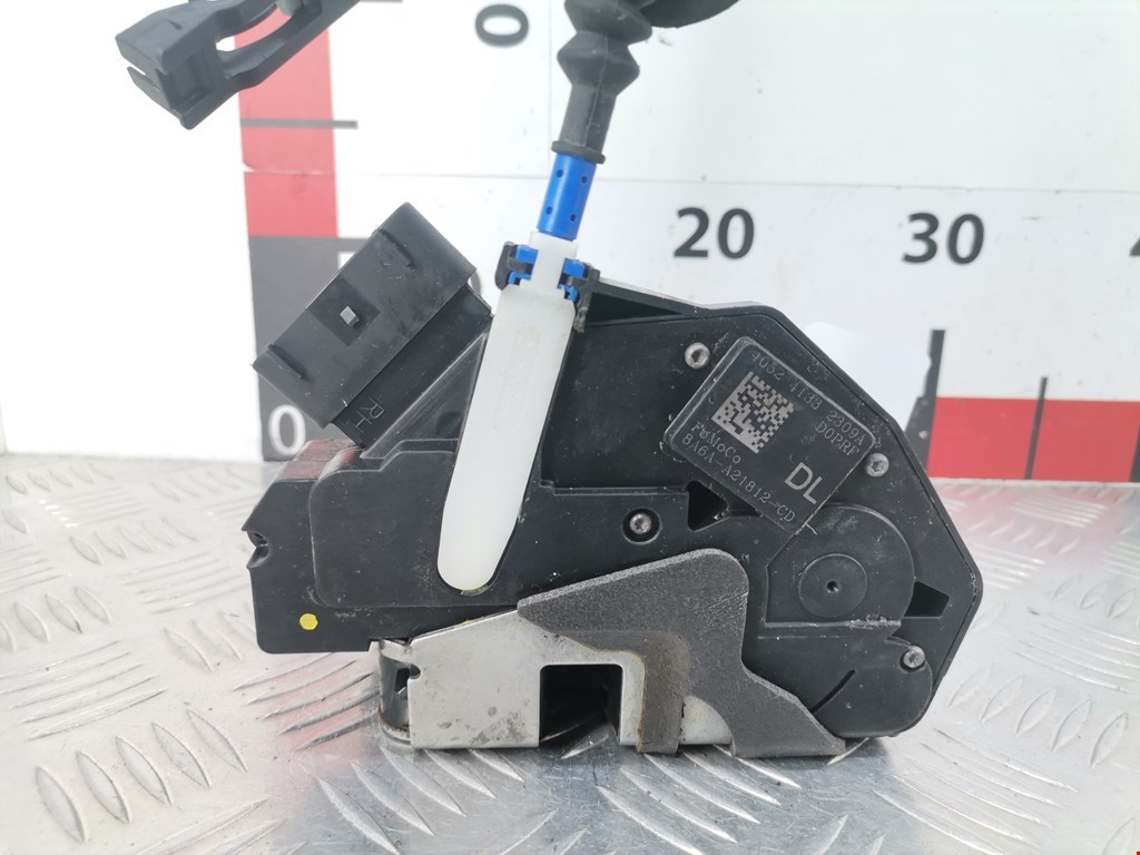 Замок двери передней правой FORD Fiesta 2008-2012