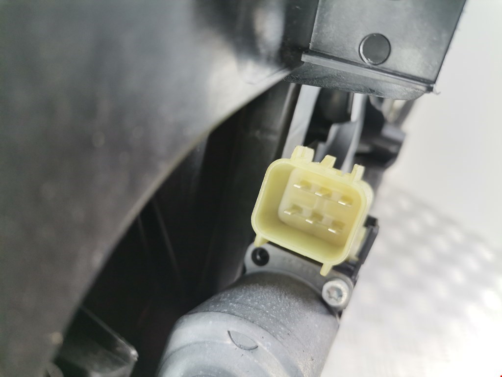 Стеклоподъемник передний правый FORD Fiesta 2008-2012