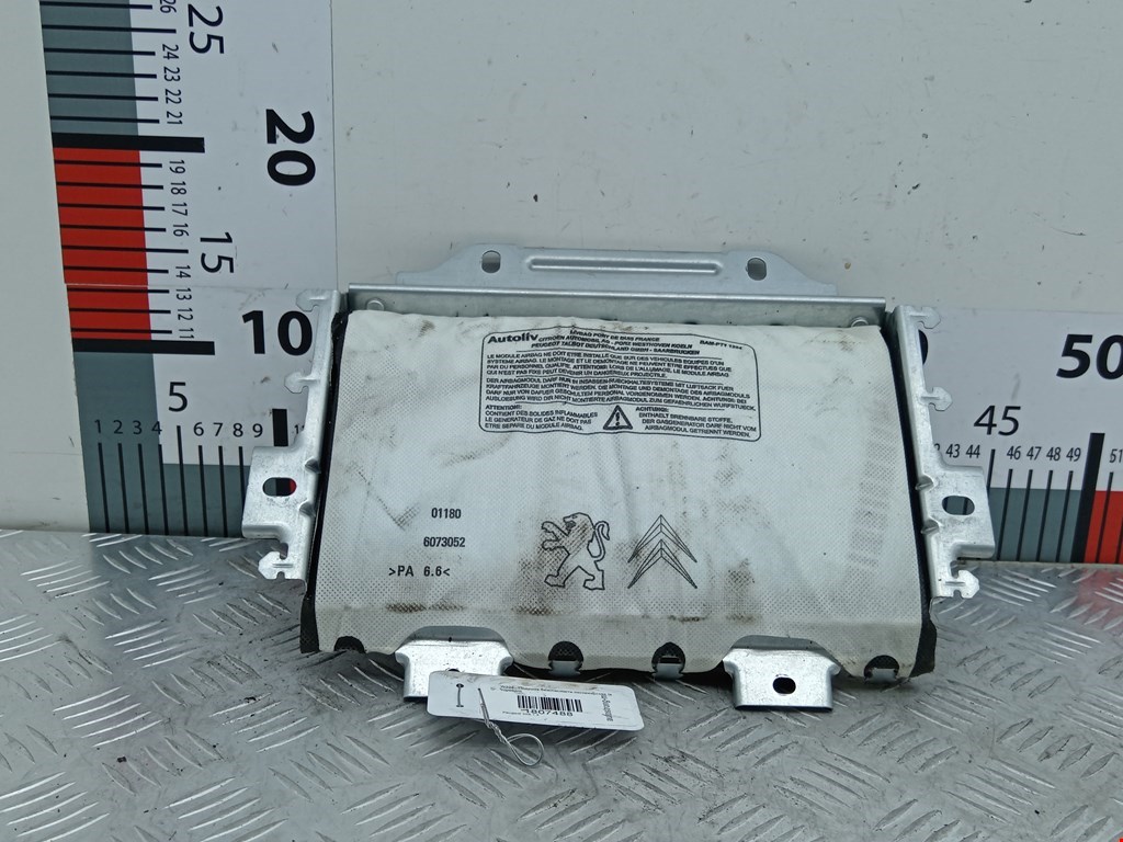 Подушка безопасности пассажирская (в торпедо) Peugeot 308 (2007-2015)