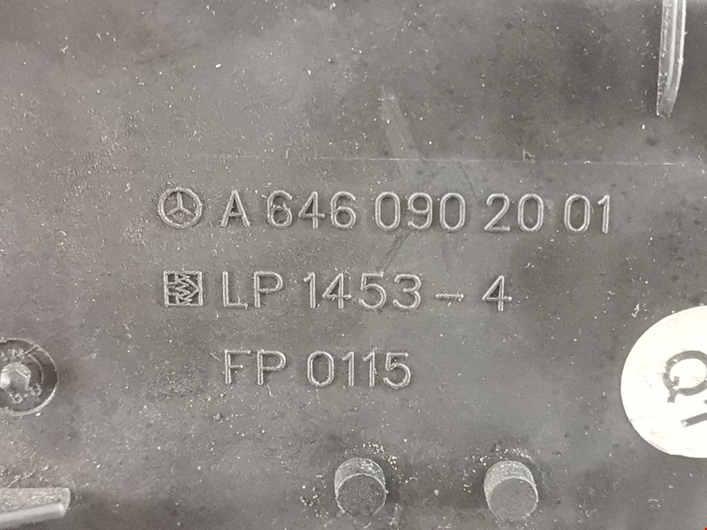 Корпус воздушного фильтра MERCEDES-BENZ C-Class C-klasse W204 2007-2015