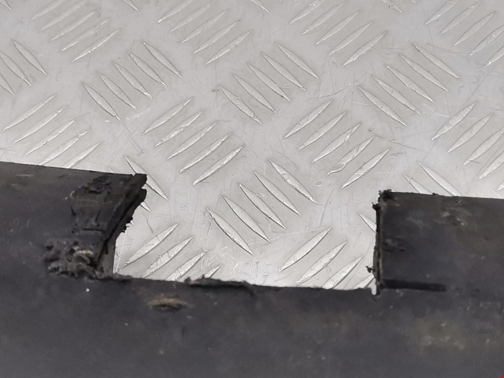 Бампер задний VOLKSWAGEN LT 1996-2006